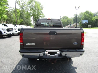 2005 Ford Super Duty F-250 Lariat Crew Cab Medium Bed - miniatura 6