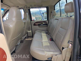 2005 Ford Super Duty F-250 Lariat Crew Cab Medium Bed - miniatura 13