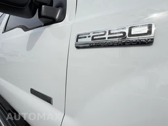 2005 Ford Super Duty F-250 XL Crew Cab Medium Bed - miniatura 21