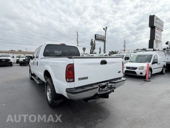 2005 Ford Super Duty F-250 XL Crew Cab Medium Bed - miniatura 8