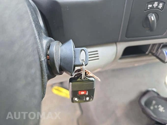 2005 Ford Super Duty F-250 XLT Crew Cab Medium Bed - miniatura 8