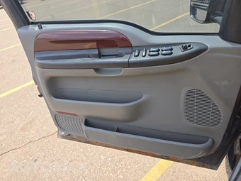 2005 Ford Super Duty F-250 XLT Crew Cab Medium Bed - miniatura 9