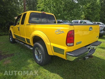 2005 Ford Super Duty F-250 XLT Extended Cab Medium Bed w/Rear Doors - miniatura 2