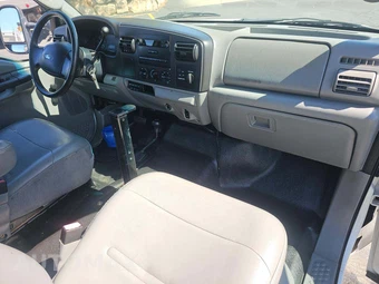 2005 Ford Super Duty F-350 Cab Chassis XL Regular Cab DRW - miniatura 18