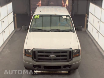 2005 Ford Super Duty F-350 Lariat Crew Cab Long Bed - miniatura 2