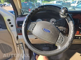 2005 Ford Super Duty F-350 Lariat Crew Cab Medium Bed - miniatura 10