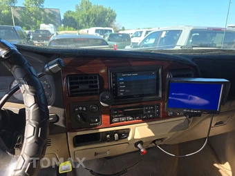 2005 Ford Super Duty F-350 Lariat Crew Cab Medium Bed - miniatura 11