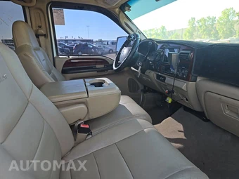 2005 Ford Super Duty F-350 Lariat Crew Cab Medium Bed - miniatura 8