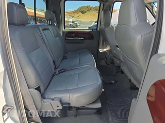 2005 Ford Super Duty F-350 Lariat Crew Cab Medium Bed DRW - miniatura 16