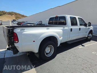2005 Ford Super Duty F-350 Lariat Crew Cab Medium Bed DRW - miniatura 3