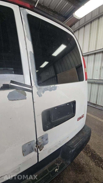 2005 GMC Savana 1500 Cargo Van 1SA 135.0" WB – miniatura 9