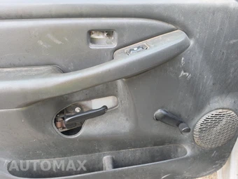2005 GMC Sierra 2500HD Extended Cab Medium Bed 1SA w/Rear Doors – miniatura 9