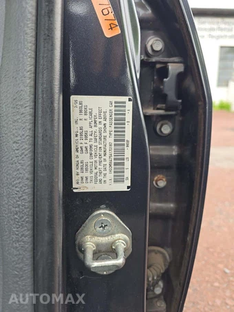 2005 Honda Accord Sedan LX - miniatura 5