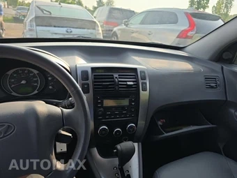 2005 Hyundai Tucson GLS - miniatura 14