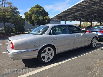 2005 Jaguar XJ8L Vanden Plas - miniatura 4