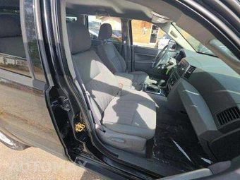 2005 Jeep Grand Cherokee Laredo – miniatura 18