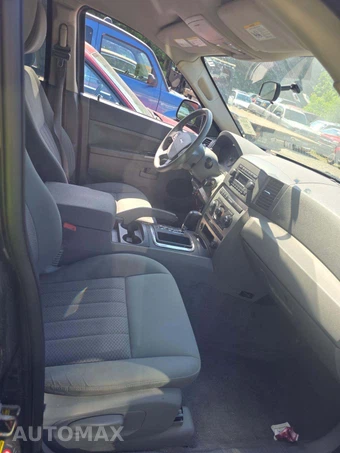 2005 Jeep Grand Cherokee Laredo – miniatura 18