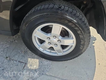 2005 Jeep Grand Cherokee Laredo – miniatura 11