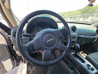 2005 Jeep Liberty Renegade – miniatura 10