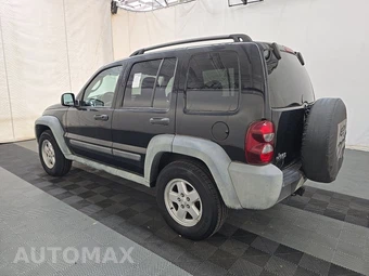 2005 Jeep Liberty Sport – miniatura 6