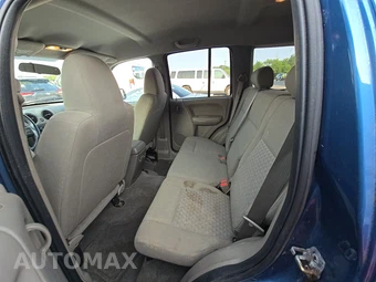 2005 Jeep Liberty Sport - miniatura 18