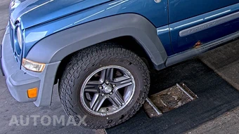2005 Jeep Liberty Sport - miniatura 7