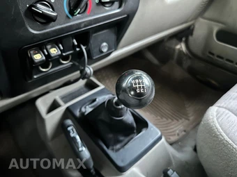 2005 Jeep Wrangler Sport - miniatura 14