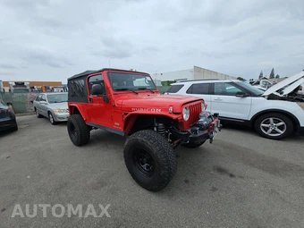 2005 Jeep Wrangler Unlimited Rubicon LWB - miniatura 3