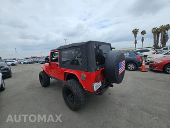 2005 Jeep Wrangler Unlimited Rubicon LWB - miniatura 6