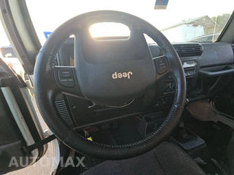 2005 Jeep Wrangler X – miniatura 10