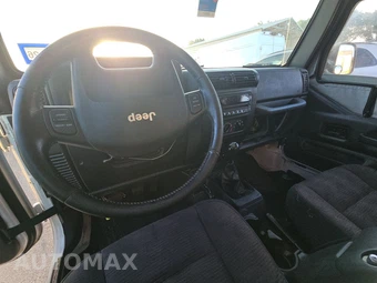 2005 Jeep Wrangler X – miniatura 11