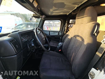 2005 Jeep Wrangler X – miniatura 7