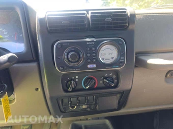 2005 Jeep Wrangler X - miniatura 10