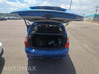 2005 Kia Spectra5 Hatchback – miniatura 14