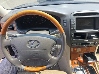 2005 Lexus LS 430 - miniatura 11