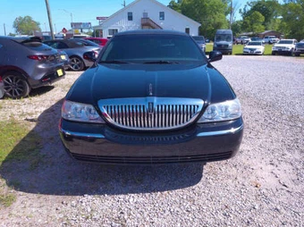 2005 Lincoln Town Car Executive w/Limousine Builders Pkg - miniatura 12