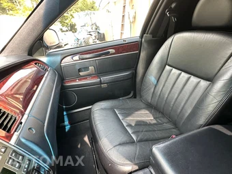 2005 Lincoln Town Car Executive w/Limousine Builders Pkg - miniatura 15