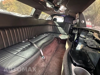 2005 Lincoln Town Car Executive w/Limousine Builders Pkg - miniatura 26