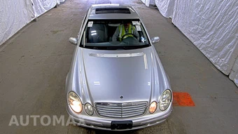2005 Mercedes-Benz E 320 4MATIC Sedan – miniatura 2