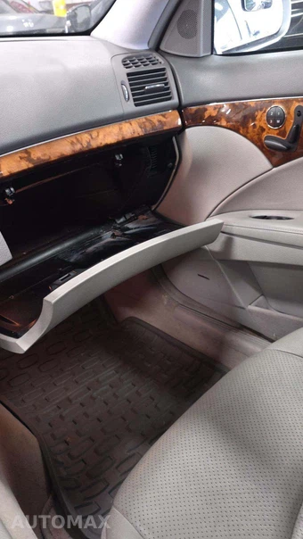 2005 Mercedes-Benz E 320 4MATIC Sedan – miniatura 32