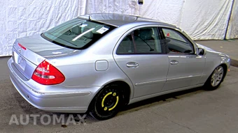 2005 Mercedes-Benz E 320 4MATIC Sedan – miniatura 4