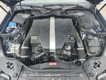 2005 Mercedes-Benz E 320 Sedan - miniatura 22