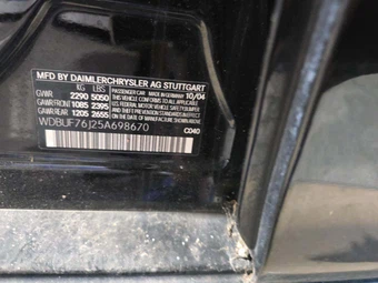 2005 Mercedes-Benz E 55 AMG Sedan - miniatura 5