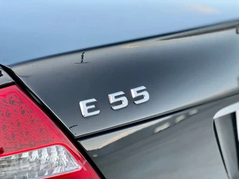 2005 Mercedes-Benz E 55 AMG Sedan - miniatura 8