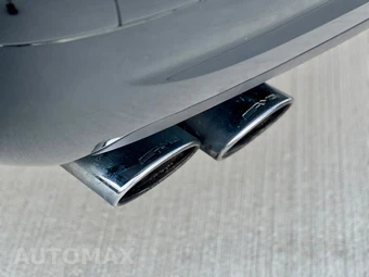 2005 Mercedes-Benz E 55 AMG Sedan - miniatura 9