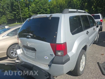 2005 Mitsubishi Endeavor LS - miniatura 4