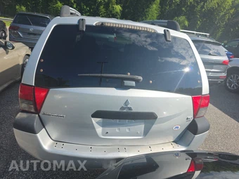 2005 Mitsubishi Endeavor LS - miniatura 5