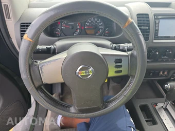 2005 Nissan Frontier NISMO Crew Cab Medium Bed - miniatura 10