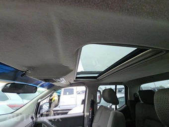 2005 Nissan Frontier NISMO Crew Cab Medium Bed - miniatura 17