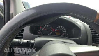 2005 Nissan Frontier NISMO Crew Cab Medium Bed - miniatura 18